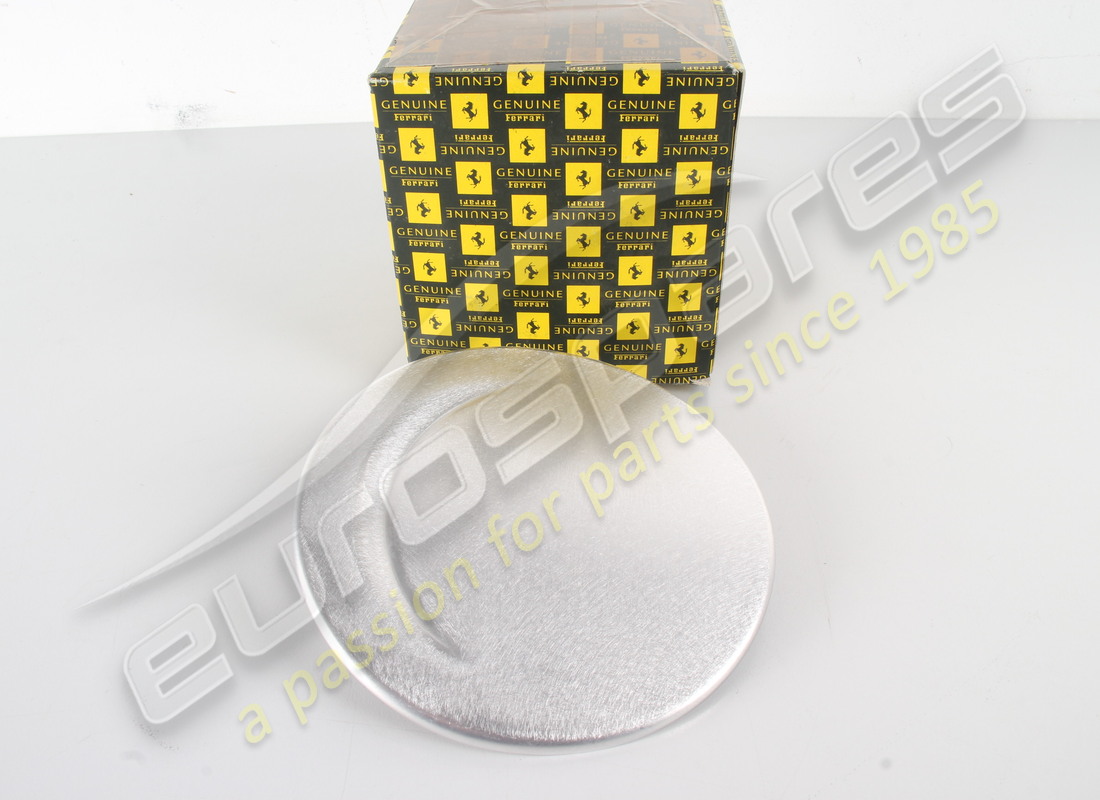nouveau ferrari couvercle de trappe de réservoir de carburant standard. numéro de pièce 68034110 (1)