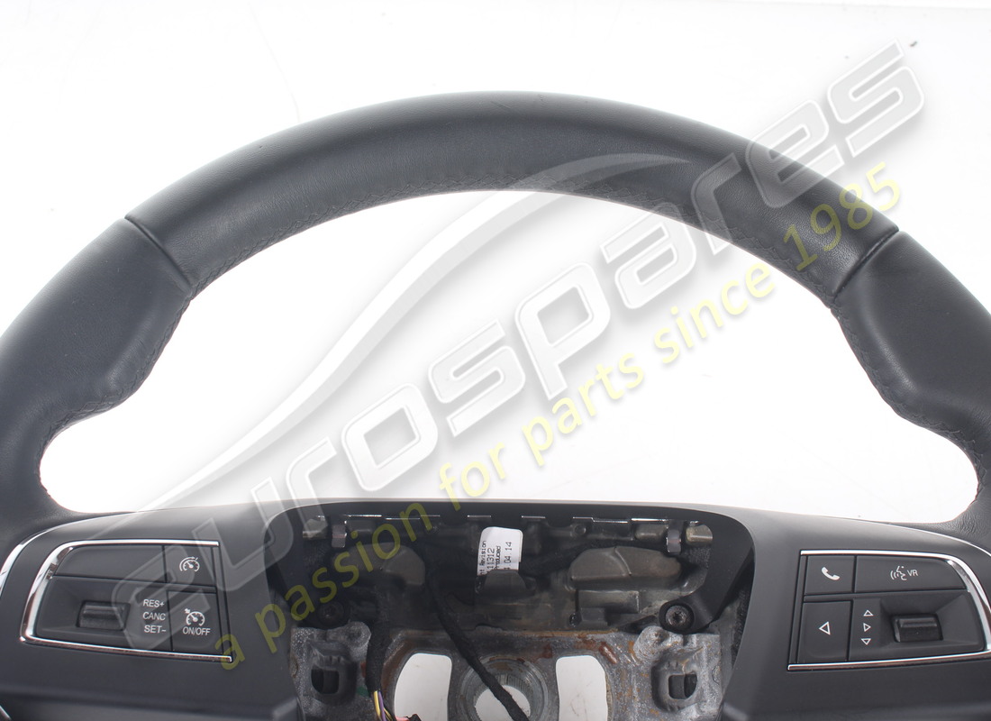 roue noire d'occasion maserati s. référence 670018683 (2)