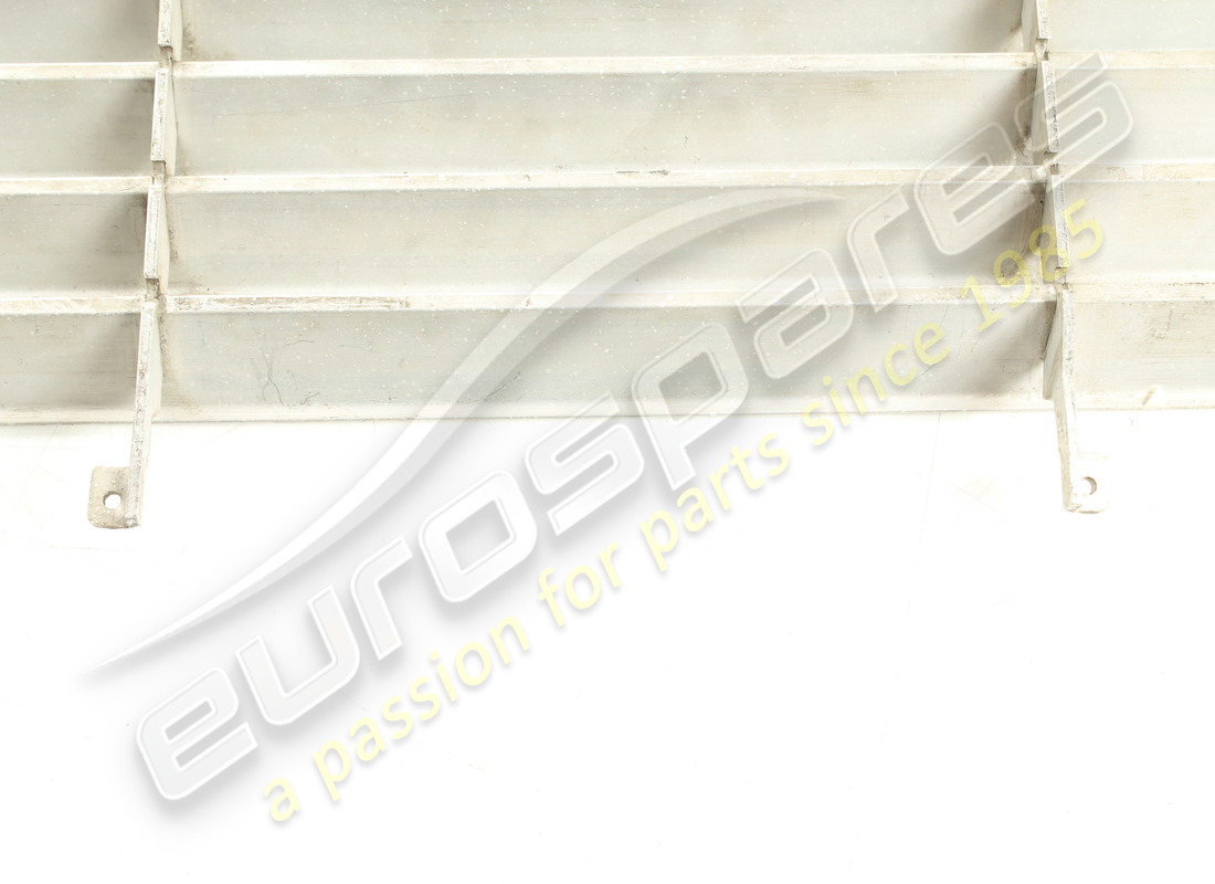 nouvelle grille de couvercle de moteur ferrari. numéro de pièce 40089807 (3)