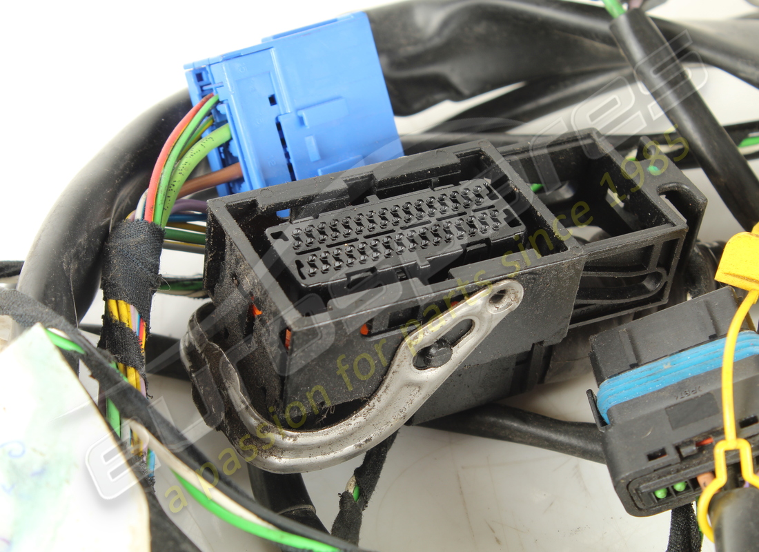 CÂBLES DE CONNEXION UTILISÉS FERRARI POUR LH EN. RÉFÉRENCE 200840 (2) câbles de connexion utilisés ferrari pour lh en. référence 200840 (2)