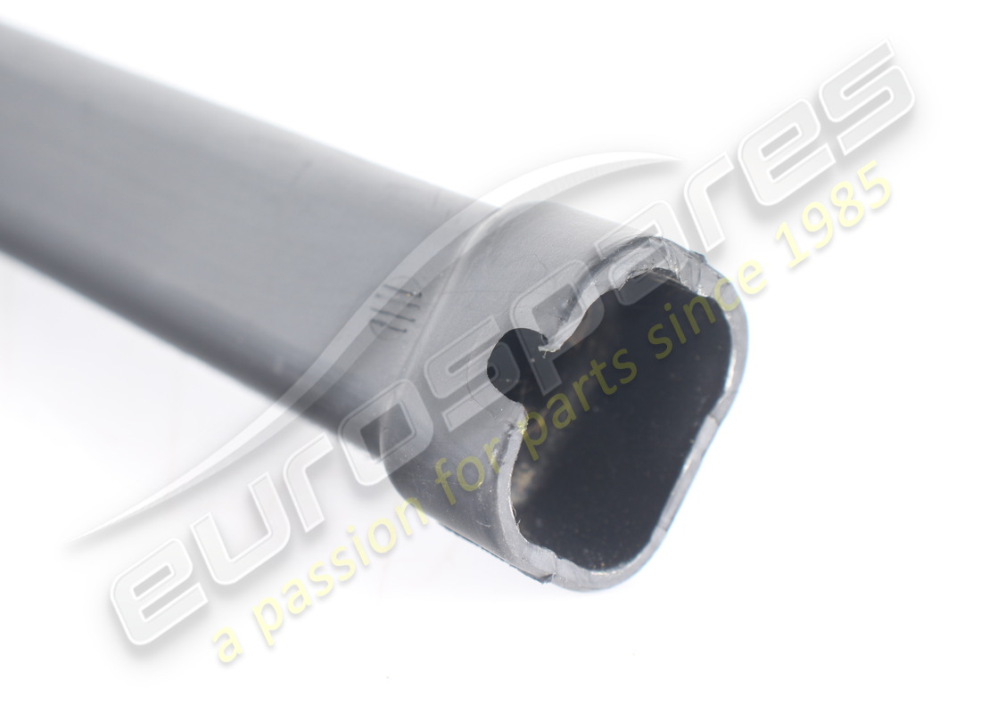 TUYAU DE VIDANGE D'EAU D'OCCASION LAMBORGHINI. NUMÉRO DE PIÈCE 4T7825597 (2) tuyau de vidange d'eau d'occasion lamborghini. numéro de pièce 4t7825597 (2)