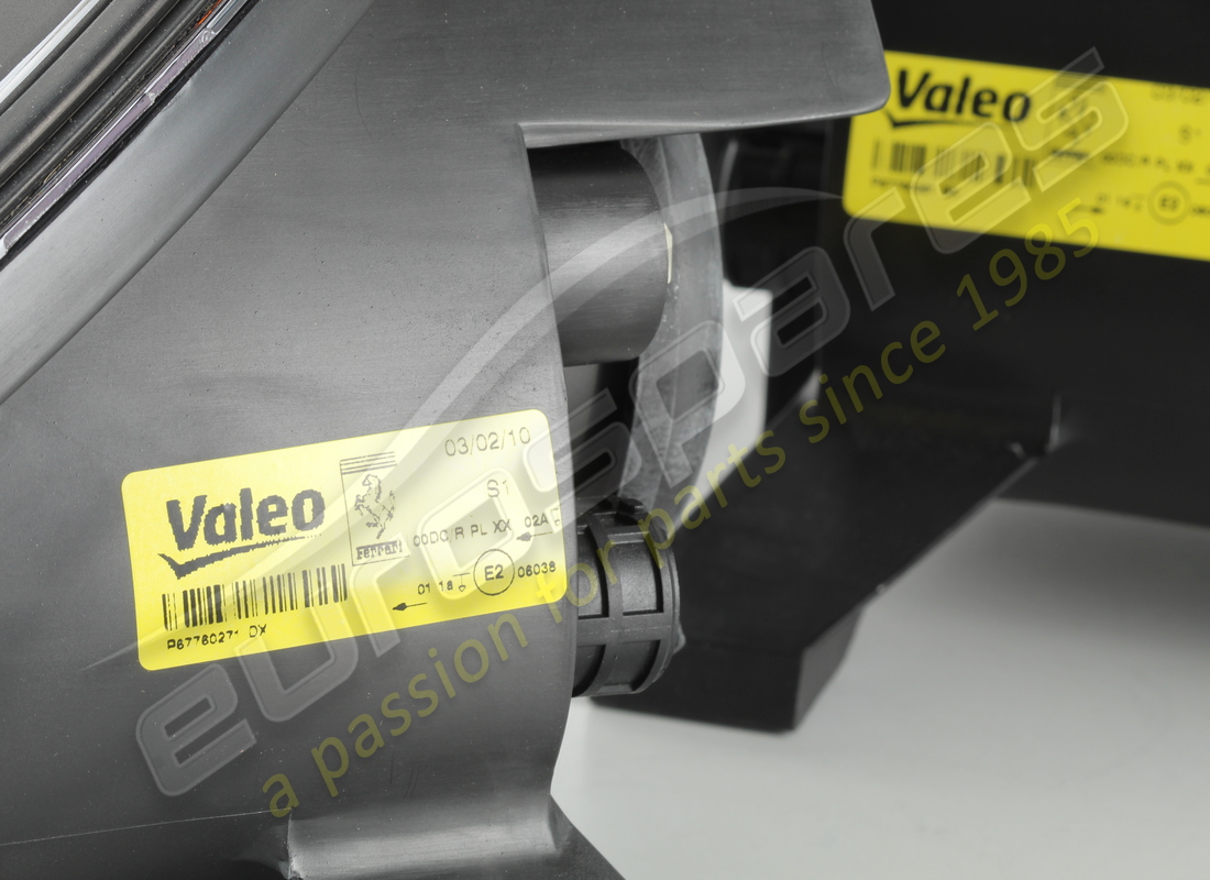 nouveau ferrari kit de feux avant lhd grigio. numéro de pièce 80224572 (3)