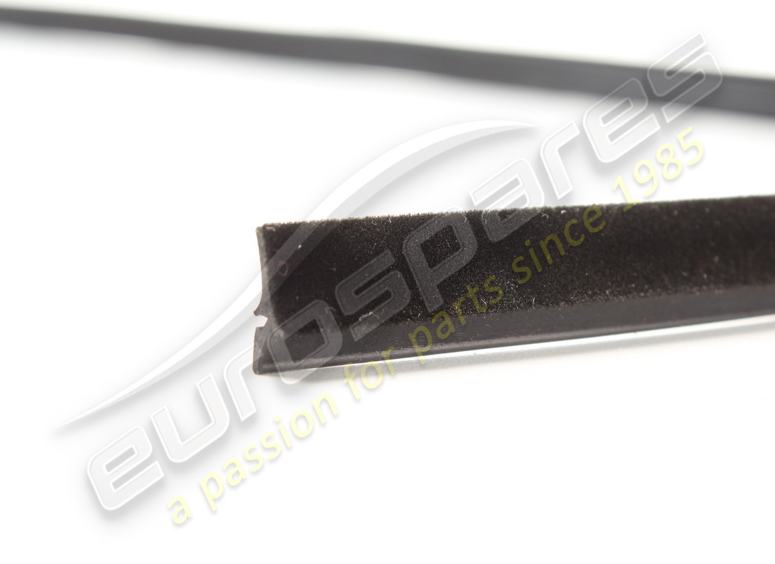 nouveau joint d'étanchéité de lunette extérieure arrière maserati. référence 317720324 (3)