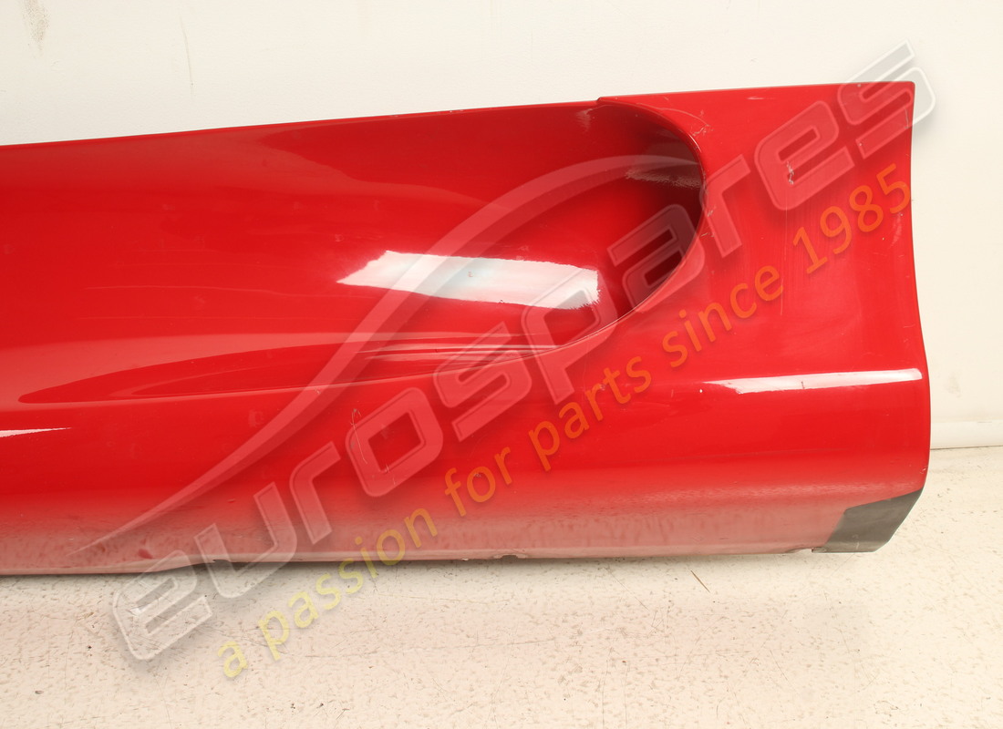 utilisé ferrari revêtement sous-porte lh. numéro de pièce 66099510 (6)