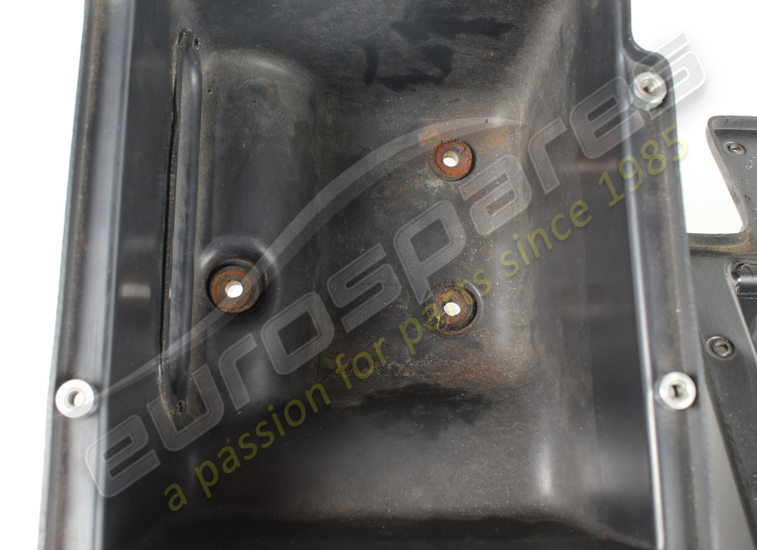 filtre à air d'occasion maserati. numéro de pièce 372480054 (6)
