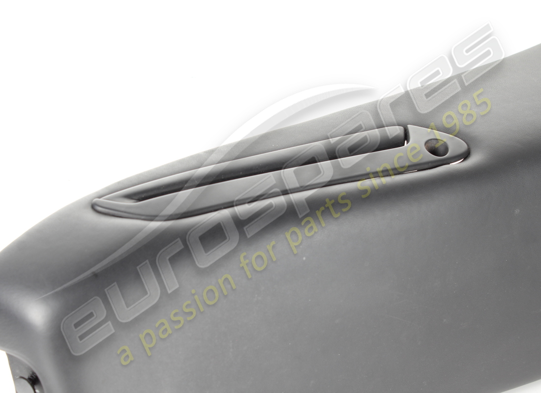 garniture arrière supérieure gauche d'occasion ferrari. numéro de pièce 86318312 (4)