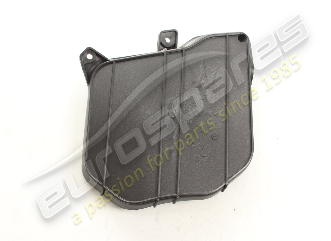nouveau bouclier maserati -valable pour gd-. numéro de pièce 200464 (2)