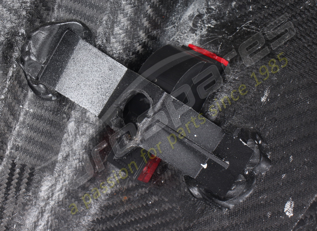 UTILISEZ LAMBORGHINI PAIRES DE PANNEAUX DE PORTE EN CARBONE. NUMÉRO DE PIÈCE 407867105AW (8) utilisez lamborghini paires de panneaux de porte en carbone. numéro de pièce 407867105aw (8)