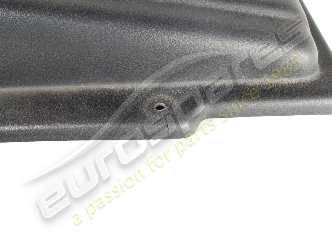 filtre à air d'occasion maserati. numéro de pièce 372480054 (3)