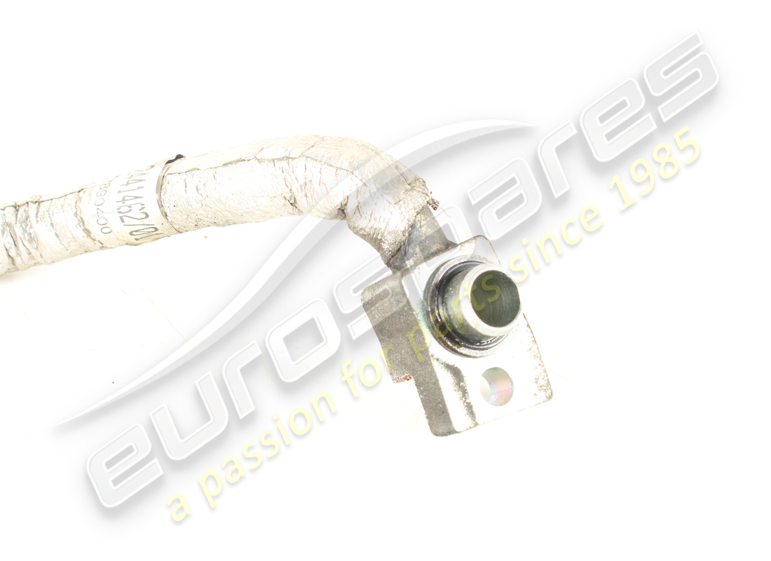 TUYAU FERRARI D'OCCASION SOUS LE PLANCHER. NUMÉRO DE PIÈCE 82890400 (3) tuyau ferrari d'occasion sous le plancher. numéro de pièce 82890400 (3)