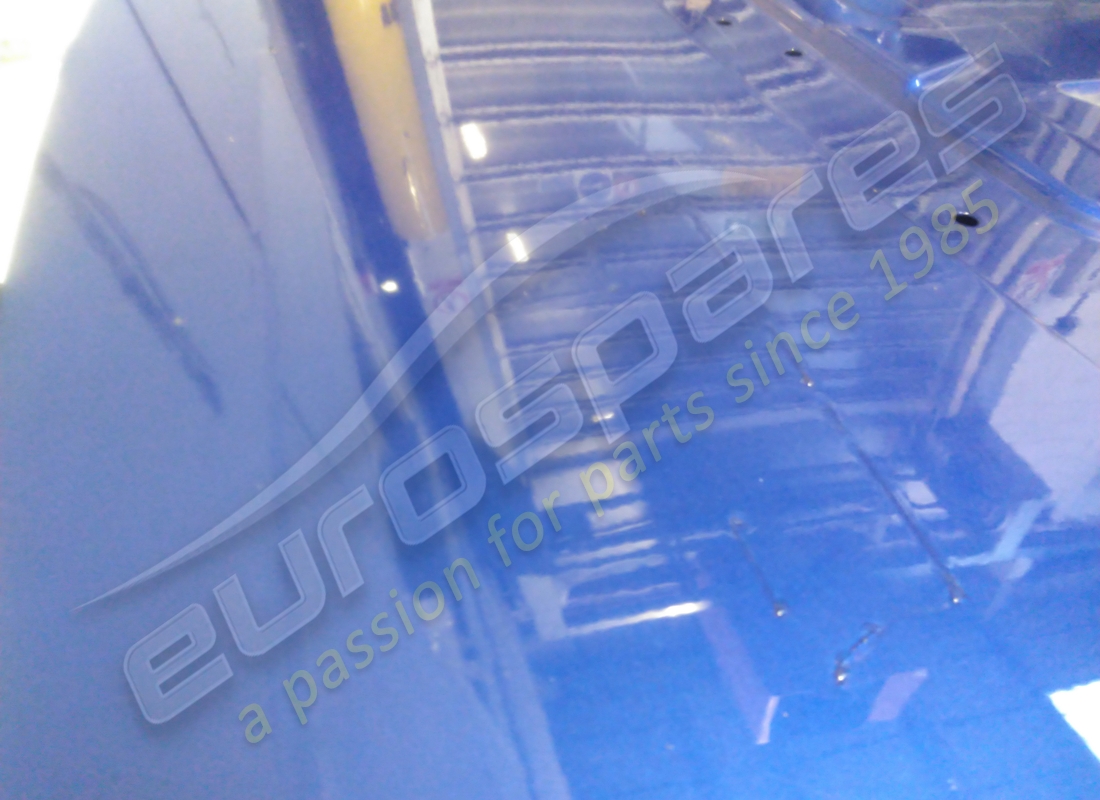couvercle de tonneau complet d'occasion maserati sans hi. numéro de pièce 82859000 (4)