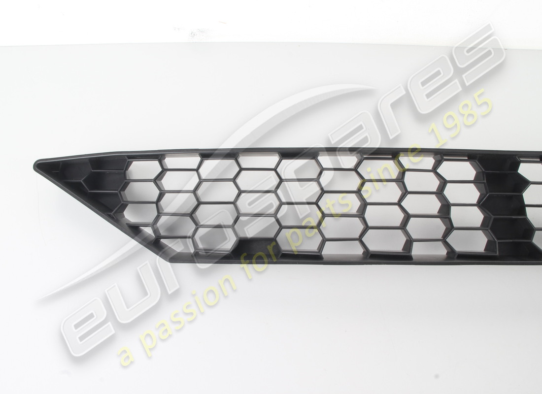 nouvelle calandre lamborghini. numéro de pièce 4t0807639 (2)