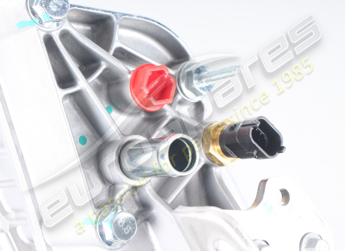 échangeur et filtre à huile neufs maserati. référence 673010882 (5)