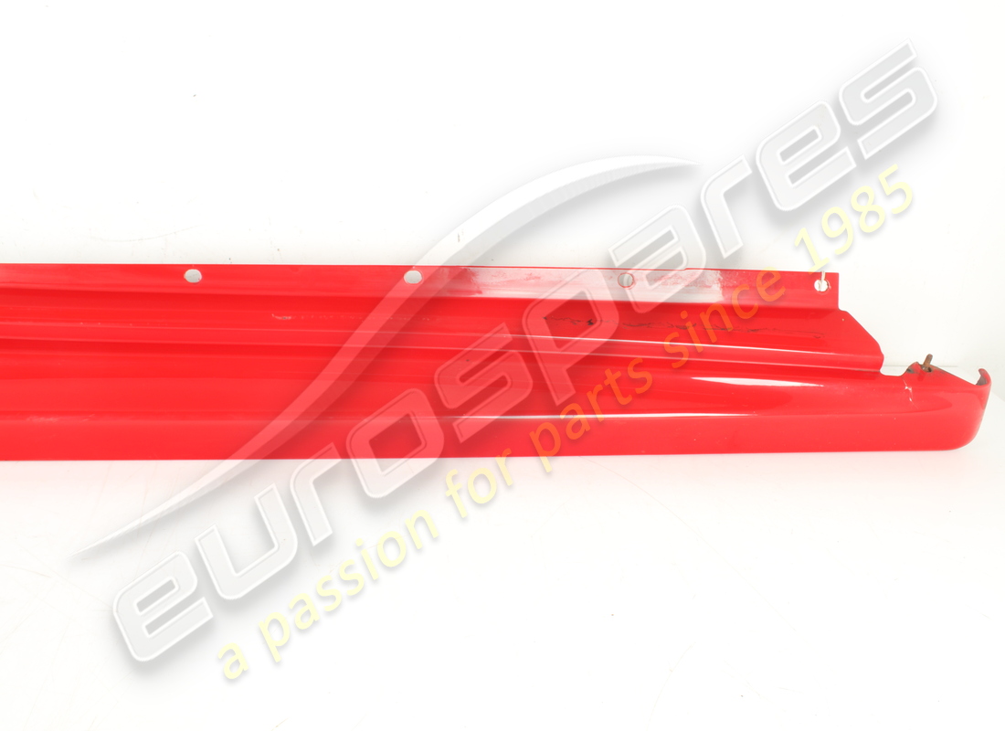 UTILISÉ FERRARI REVÊTEMENT SOUS-PORTE DROIT. NUMÉRO DE PIÈCE 69831610 (3) utilisé ferrari revêtement sous-porte droit. numéro de pièce 69831610 (3)