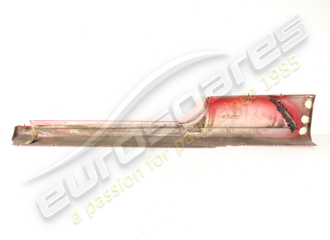 UTILISÉ FERRARI REVÊTEMENT SOUS-PORTE DROIT. NUMÉRO DE PIÈCE 69831610 (13) utilisé ferrari revêtement sous-porte droit. numéro de pièce 69831610 (13)