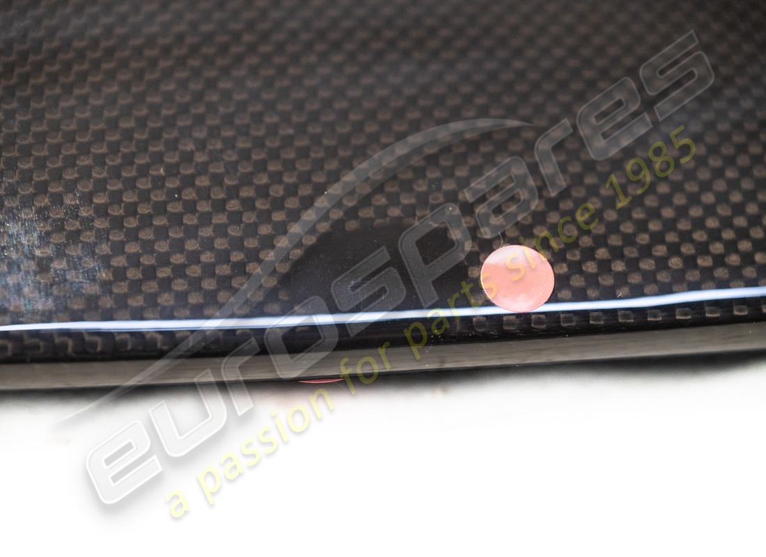 becquet avant en fibre de carbone d'occasion. référence : 963231 (3)