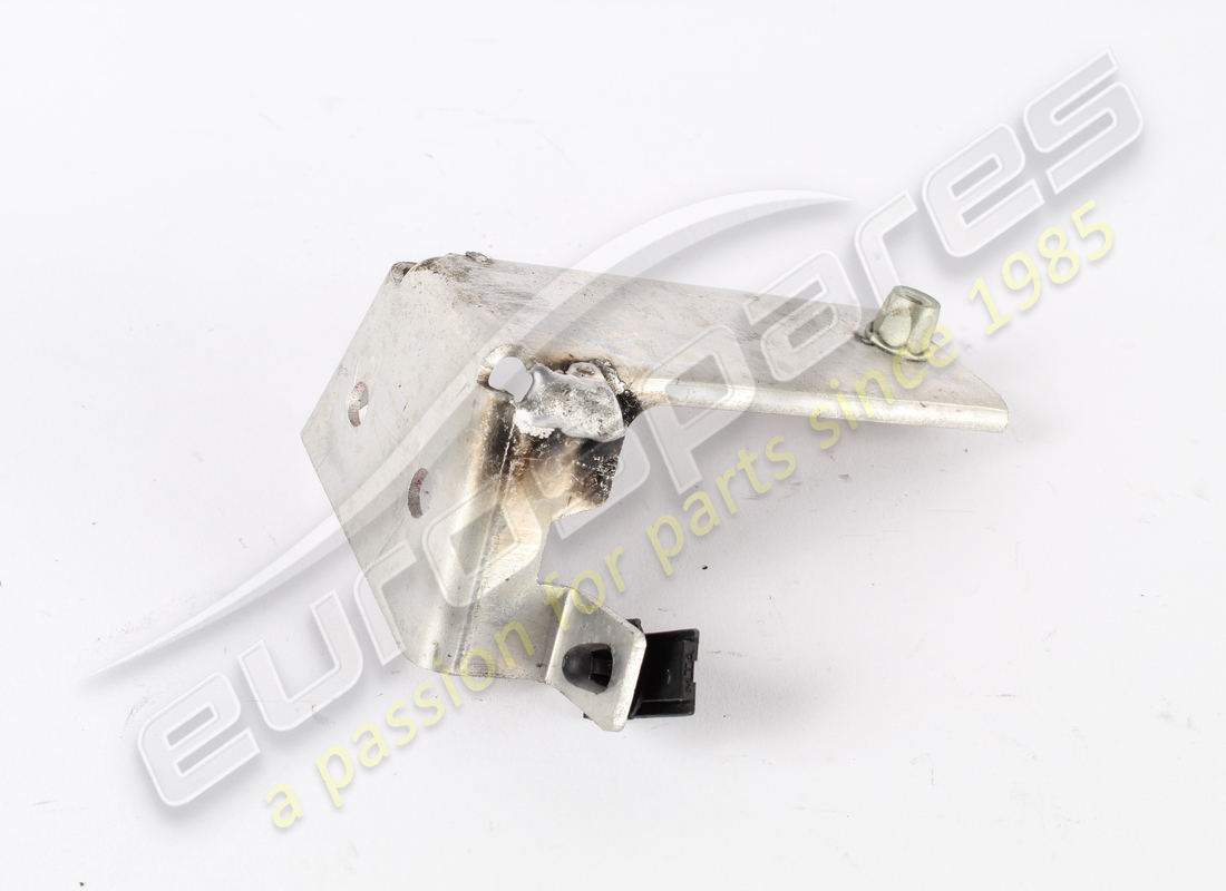 SUPPORT DE FIXATION DE TUBE RH D'OCCASION FERRARI. RÉFÉRENCE 83216300 (2) support de fixation de tube rh d'occasion ferrari. référence 83216300 (2)