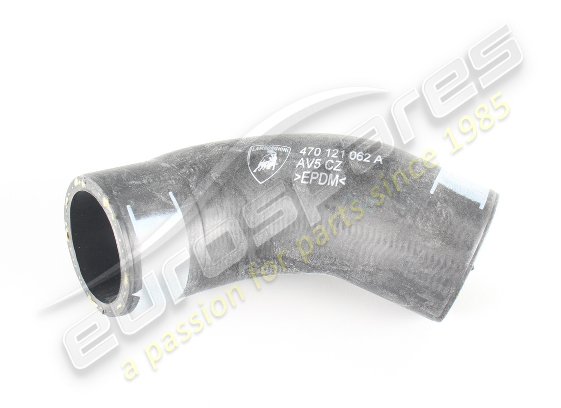nouveau tuyau de liquide de refroidissement lamborghini. numéro de pièce 470121062a (1)