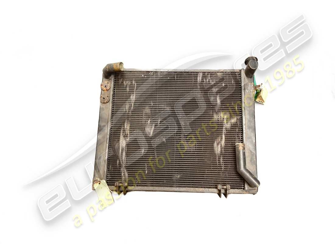 radiateur à eau maserati utilisé (alternative 65747). numéro de pièce 115cr65608 (1)