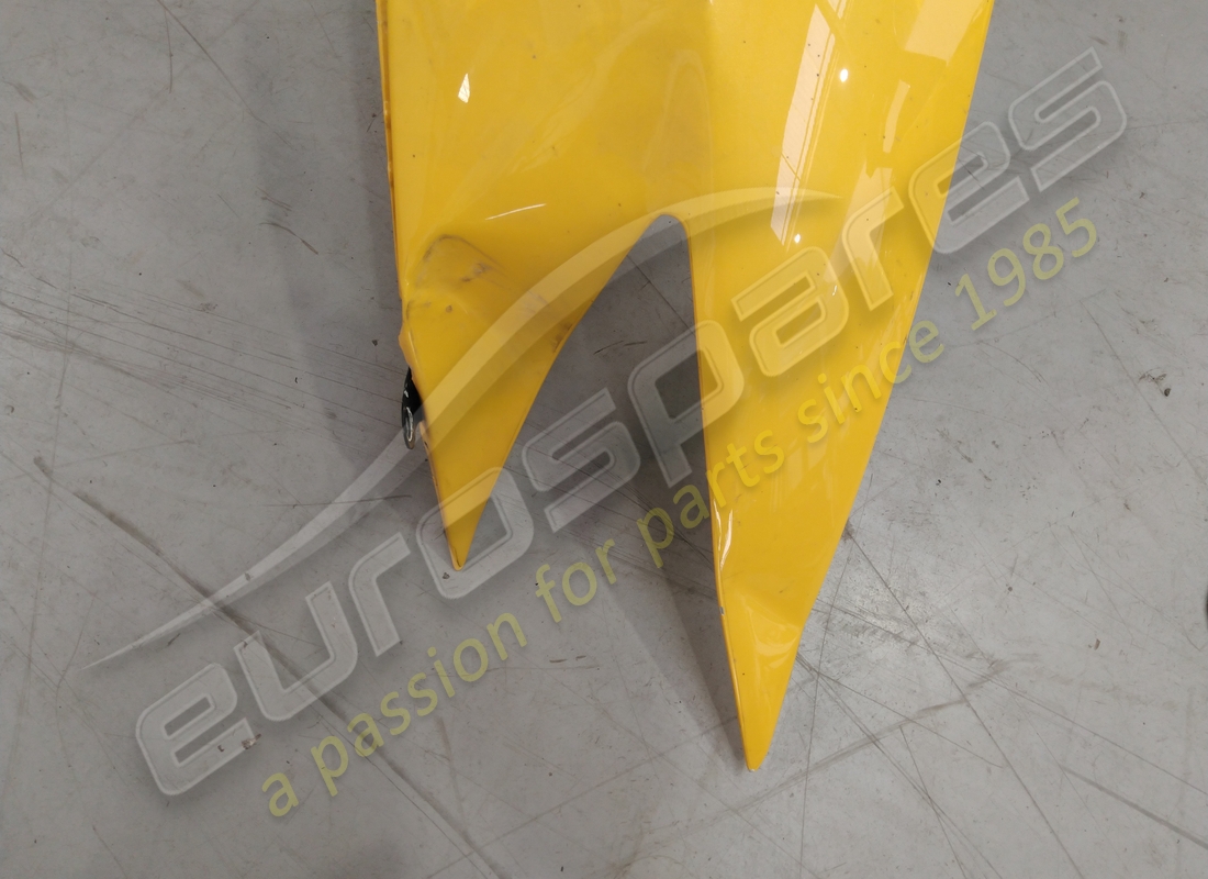 aile lamborghini endommagée. numéro de pièce 470821021b (3)