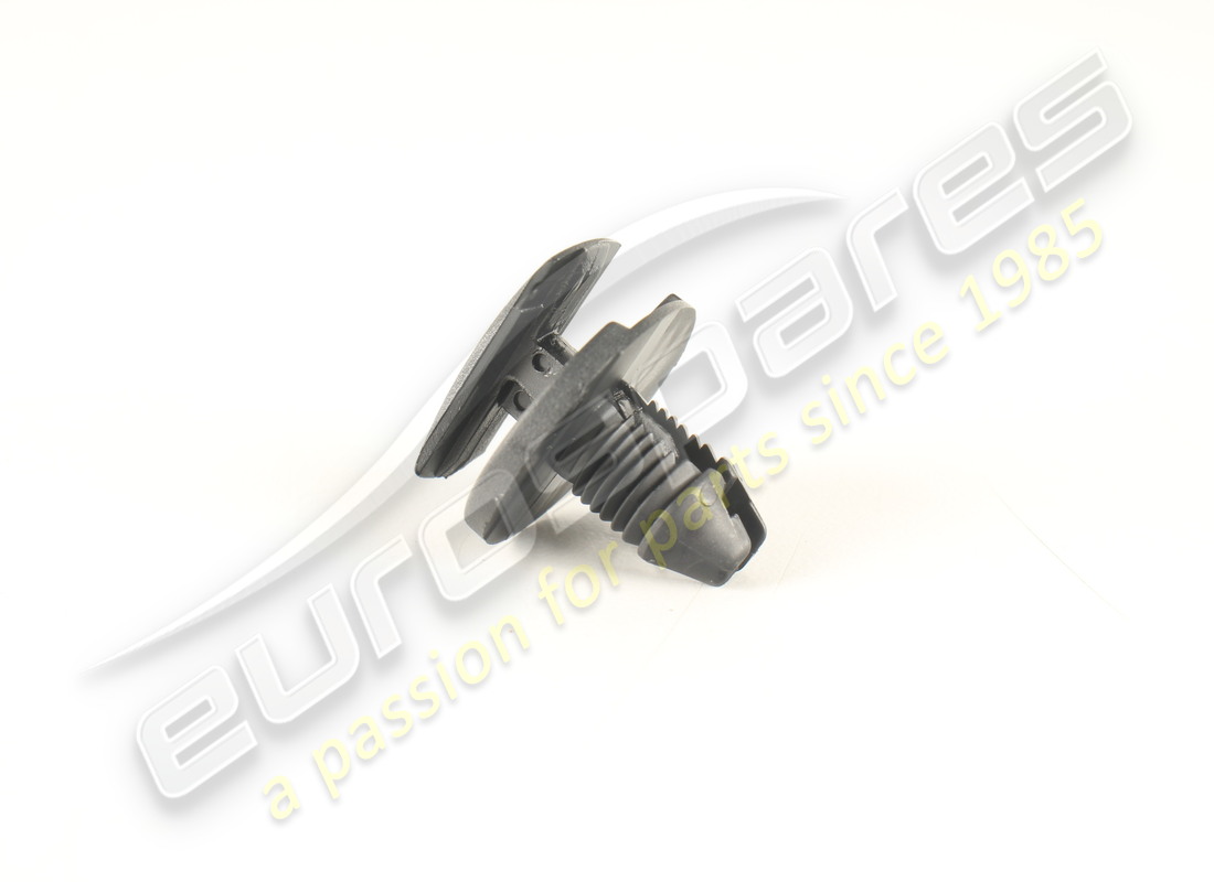 new porsche spreader rivet. part number paf004750 (1)