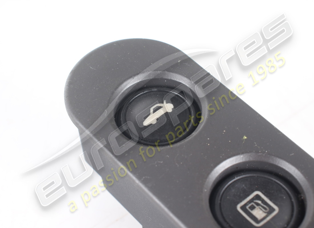 capot de coffre et trappe de réservoir de carburant d'occasion ferrari numéro de pièce relatif 72676419 (2)