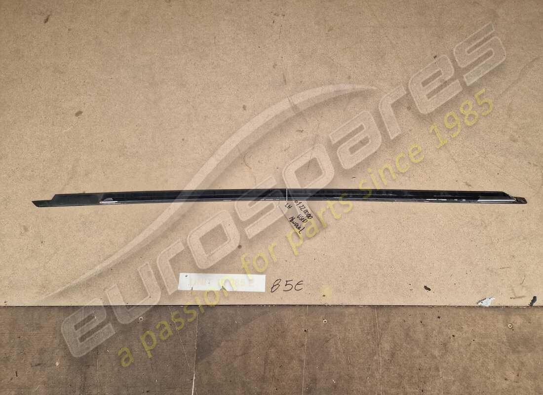 moulure de porte gauche ferrari utilisée. numéro de pièce 61220000 (8)