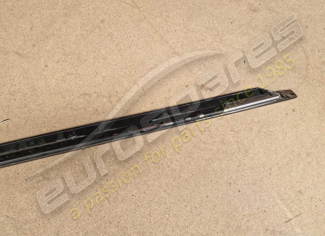 moulure de porte gauche ferrari utilisée. numéro de pièce 61220000 (6)