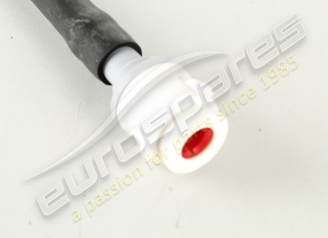 nouveau tuyau ferrari de la vanne au disareato. numéro de pièce 180373 (2)