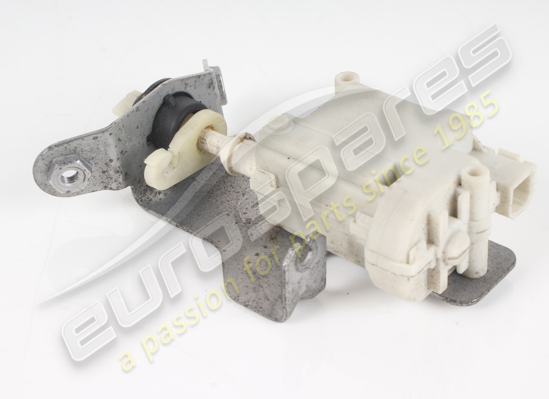 UTILISÉ FERRARI ACTIONNEUR. NUMÉRO DE PIÈCE 69918500 (2) utilisé ferrari actionneur. numéro de pièce 69918500 (2)