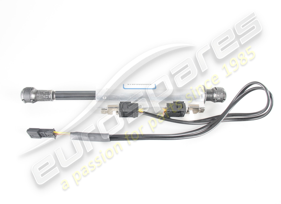 nouveau cylindre hydraulique droit maserati. numéro de pièce 83084400 (2)