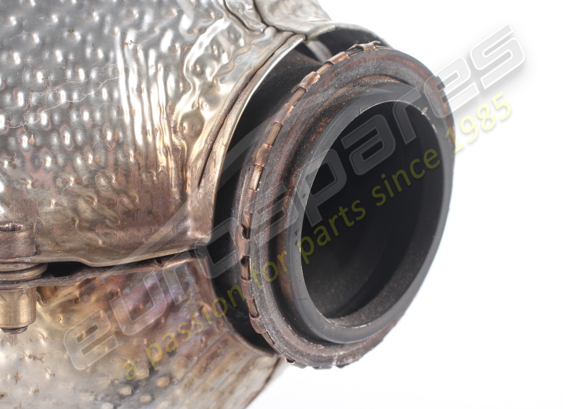 CONVERTISSEUR CATALYTIQUE D'OCCASION MASERATI AVEC PROTECTION. RÉFÉRENCE 673001425 (6) convertisseur catalytique d'occasion maserati avec protection. référence 673001425 (6)