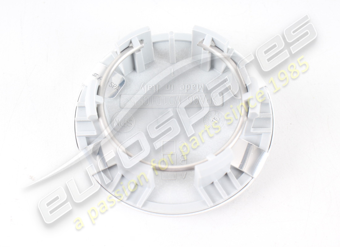 NOUVEAU BADGE DE ROUE MASERATI - ARGENT/GRIS. NUMÉRO DE PIÈCE 82336806 (3) nouveau badge de roue maserati - argent/gris. numéro de pièce 82336806 (3)