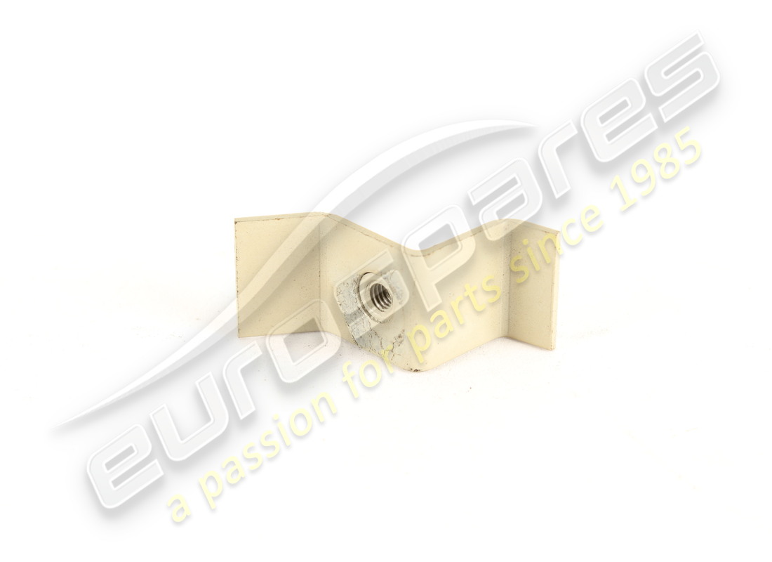 nouveau support ferrari. numéro de pièce 61748600 (2)