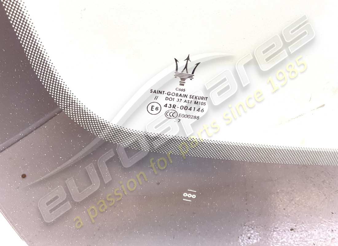 nouveau pare-brise maserati. numéro de pièce 673006971 (2)