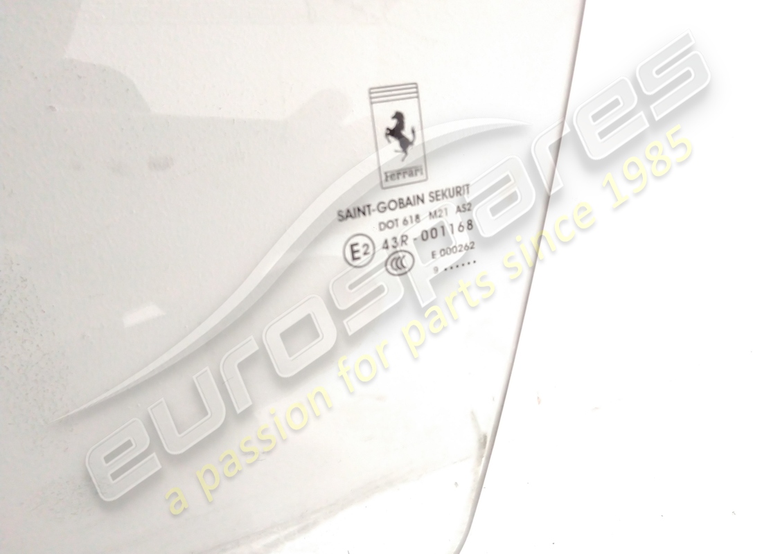 utilisé ferrari lh vitre de porte. numéro de pièce 69875500 (2)