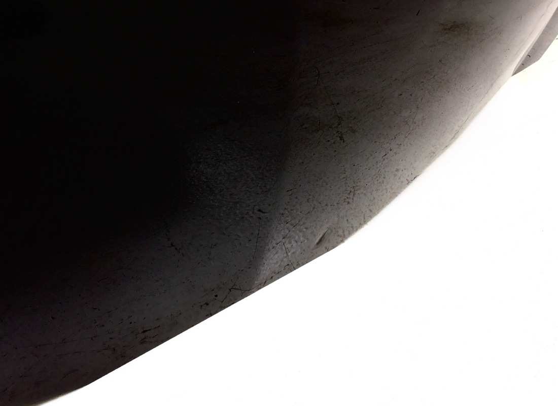 capot lamborghini endommagé. numéro de pièce 4ml823029 (2)