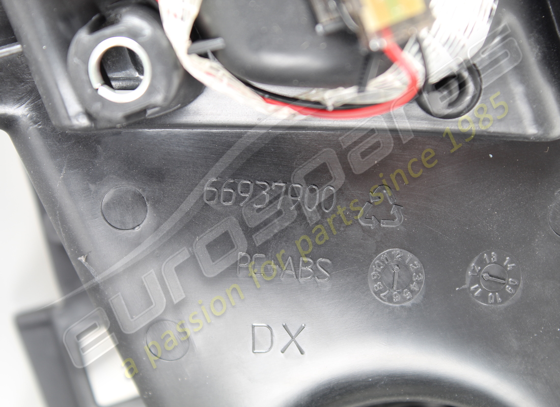 POIGNÉE DE PORTE ARRIÈRE DROITE COMPLÈTE. RÉFÉRENCE : 980139377 (3) poignée de porte arrière droite complète. référence : 980139377 (3)