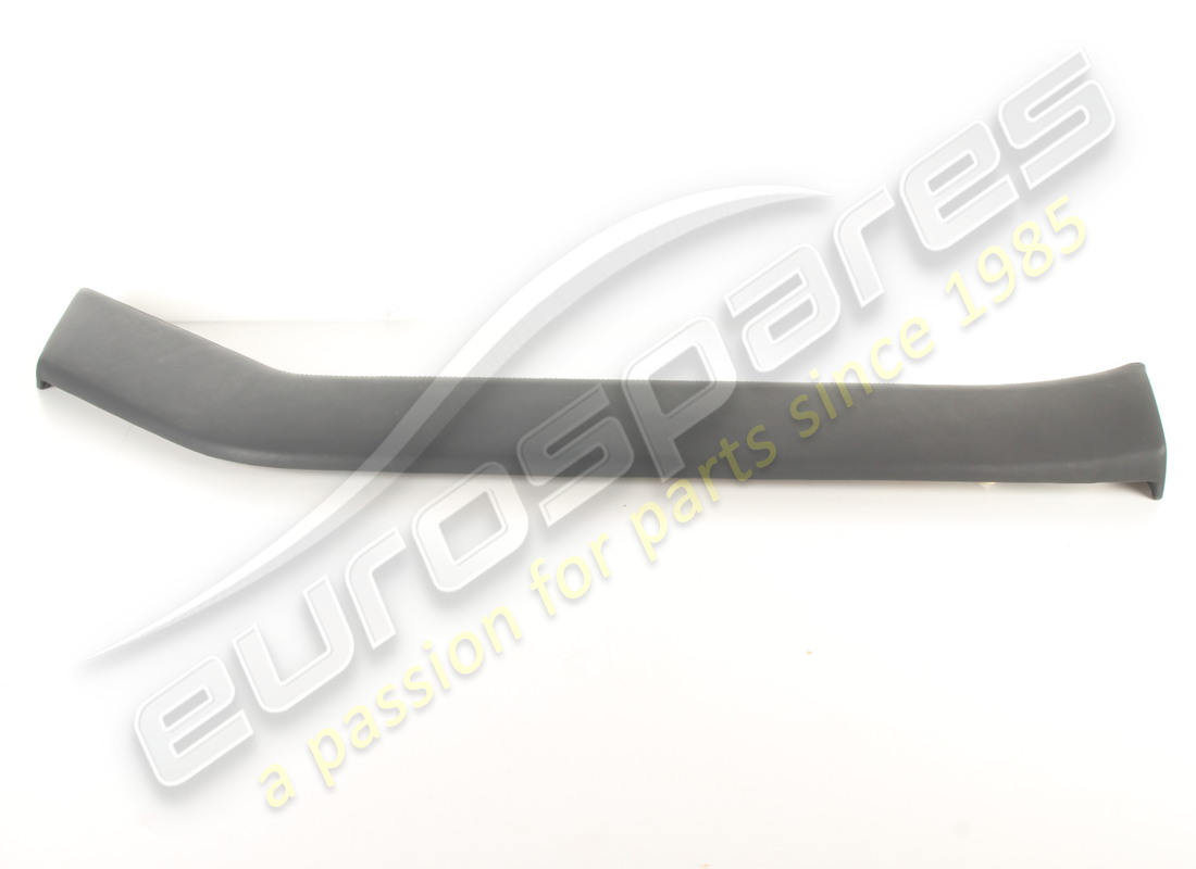 nouveau ferrari panneau inférieur couvert pour porte gauche. numéro de pièce 621559.. (1)