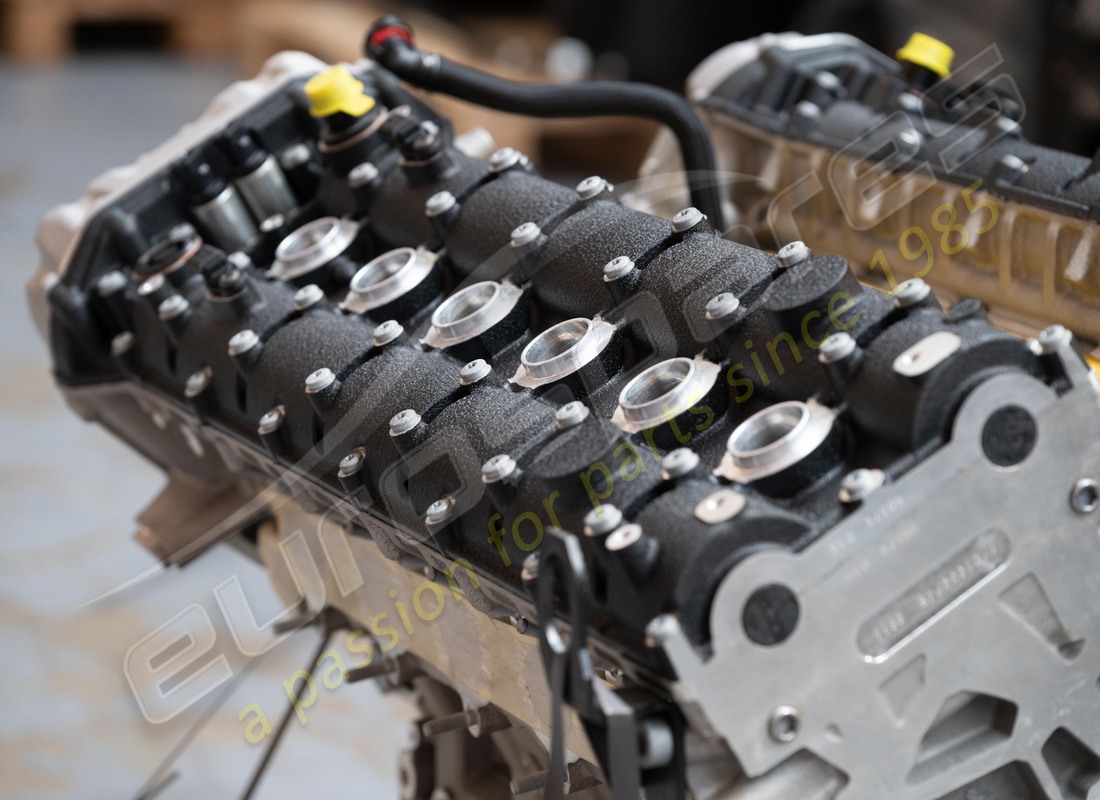 nouveau moteur lamborghini lp700. numéro de pièce 399900138 (5)