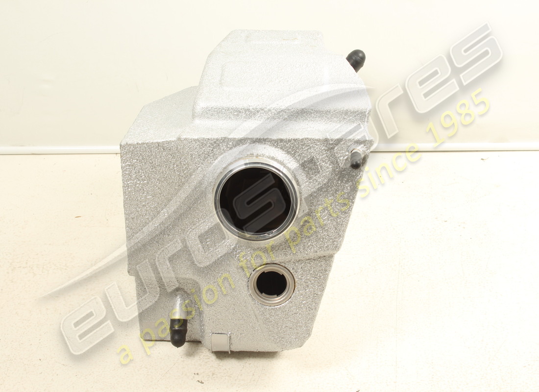 nouveau réservoir de carburant gauche ferrari. numéro de pièce 248139 (2)