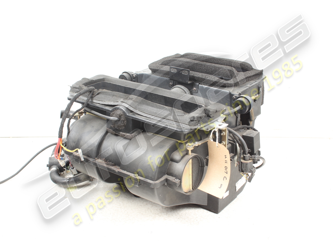 Unité de climatisation complète d'occasion Maserati. Numéro de pièce 375580005 (1)