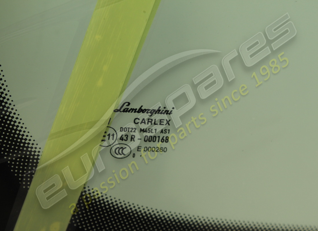 nouveau pare-brise lamborghini. numéro de pièce 4t0845099g (2)