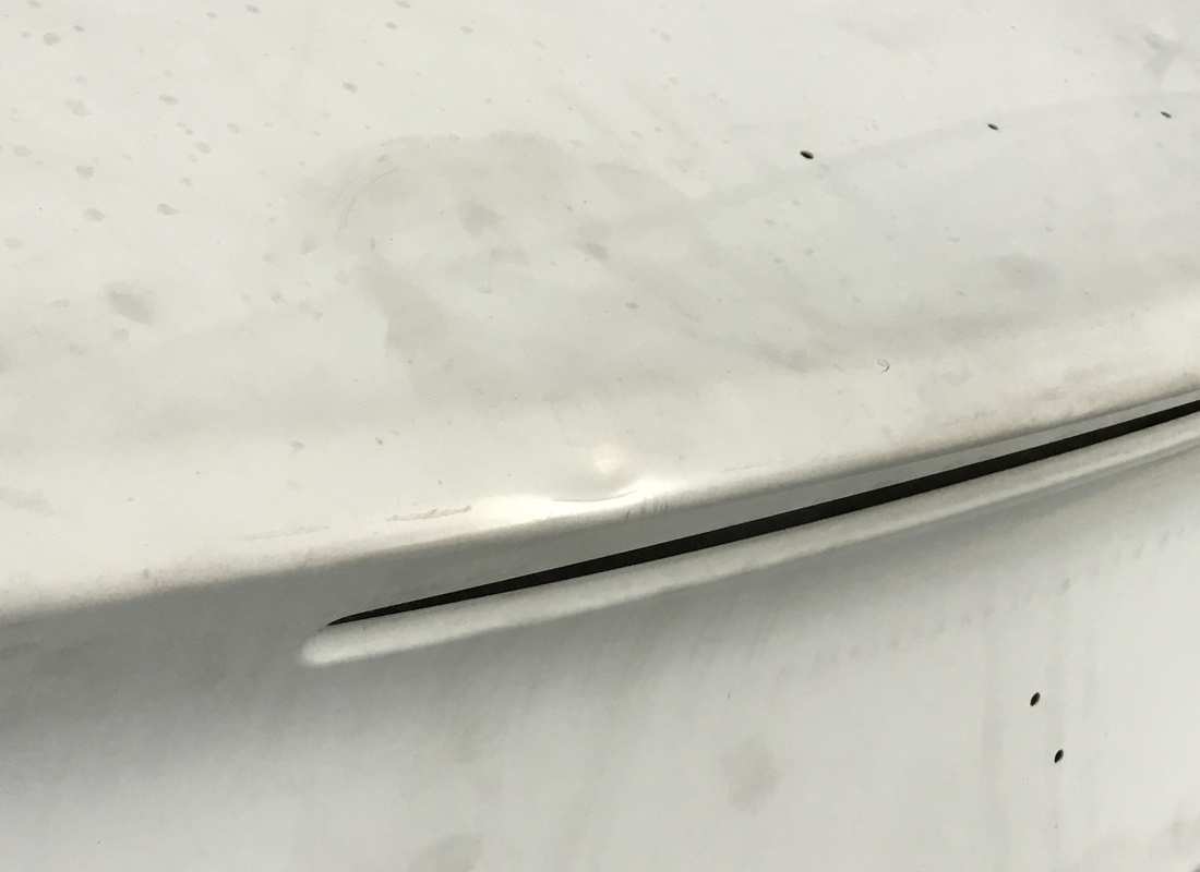 nouveau (autre) ferrari capot arrière. numéro de pièce 69803810 (2)