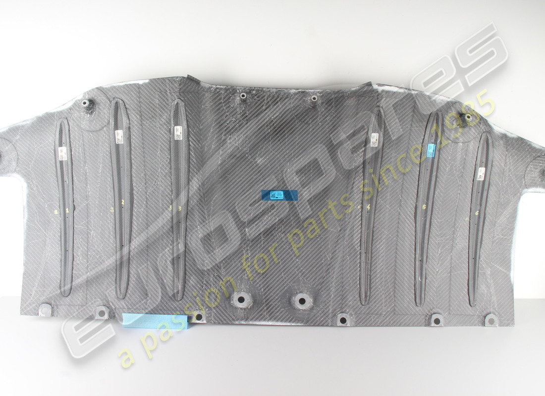 nouveau diffuseur arrière complet ferrari. numéro de pièce 83916800 (5)