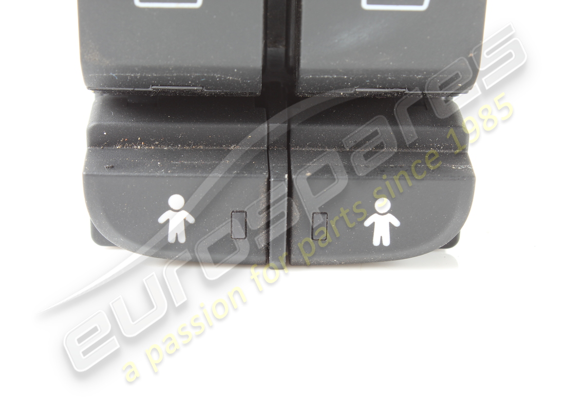 INTERRUPTEUR LAMBORGHINI UTILISÉ POUR L'ÉLECTRICITÉ. NUMÉRO DE PIÈCE 4M0959851C (7) interrupteur lamborghini utilisé pour l'électricité. numéro de pièce 4m0959851c (7)