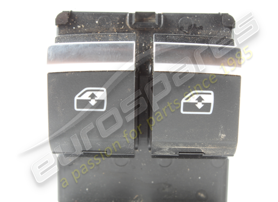 INTERRUPTEUR LAMBORGHINI UTILISÉ POUR L'ÉLECTRICITÉ. NUMÉRO DE PIÈCE 4M0959851C (5) interrupteur lamborghini utilisé pour l'électricité. numéro de pièce 4m0959851c (5)