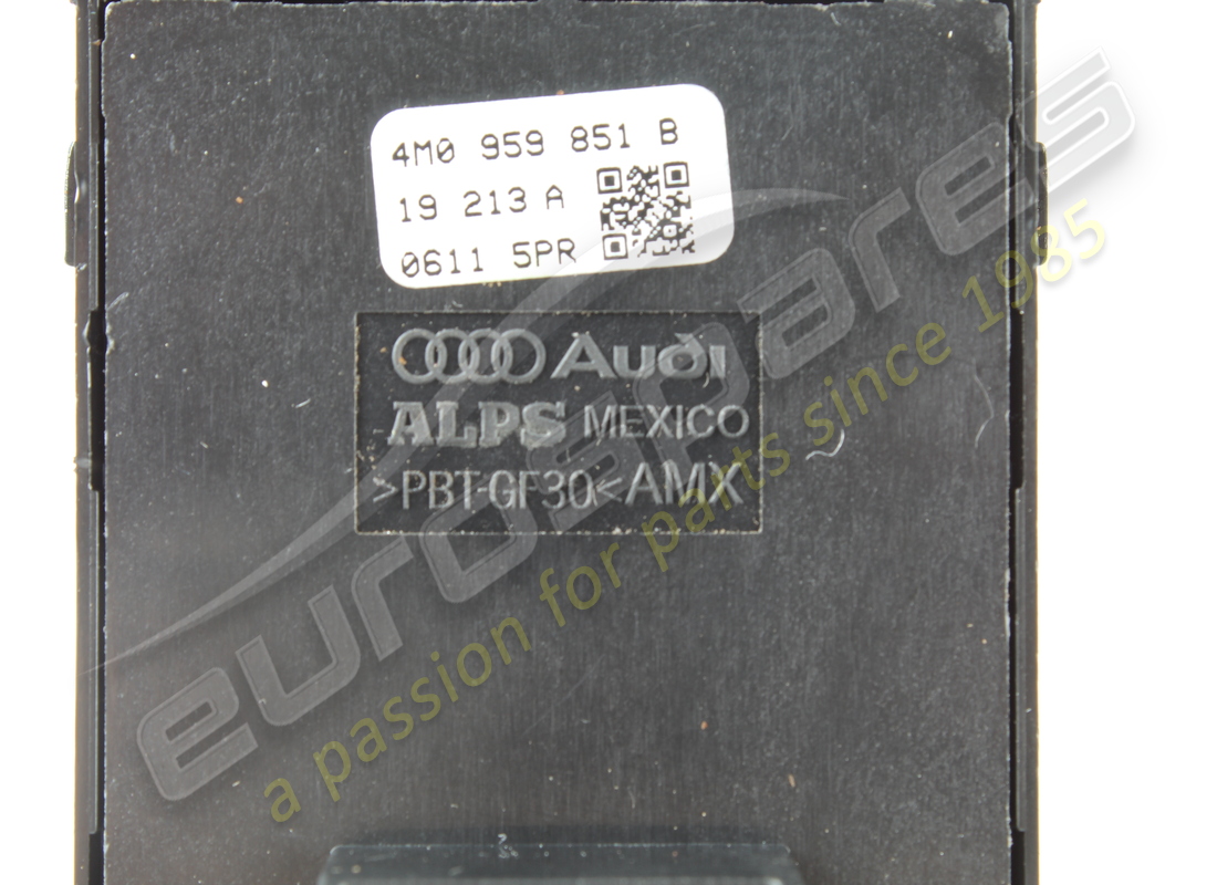 INTERRUPTEUR LAMBORGHINI UTILISÉ POUR L'ÉLECTRICITÉ. NUMÉRO DE PIÈCE 4M0959851C (8) interrupteur lamborghini utilisé pour l'électricité. numéro de pièce 4m0959851c (8)