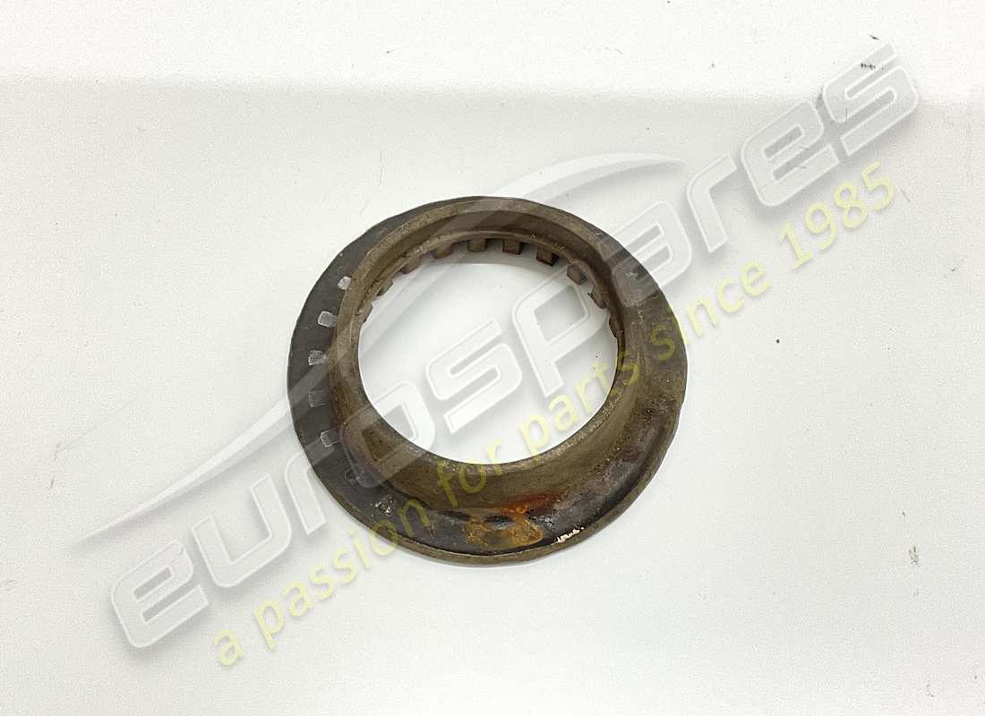 UTILISÉ Ferrari COUSSIN DE RESSORT INFÉRIEUR. NUMÉRO DE PIÈCE 103264 (1)