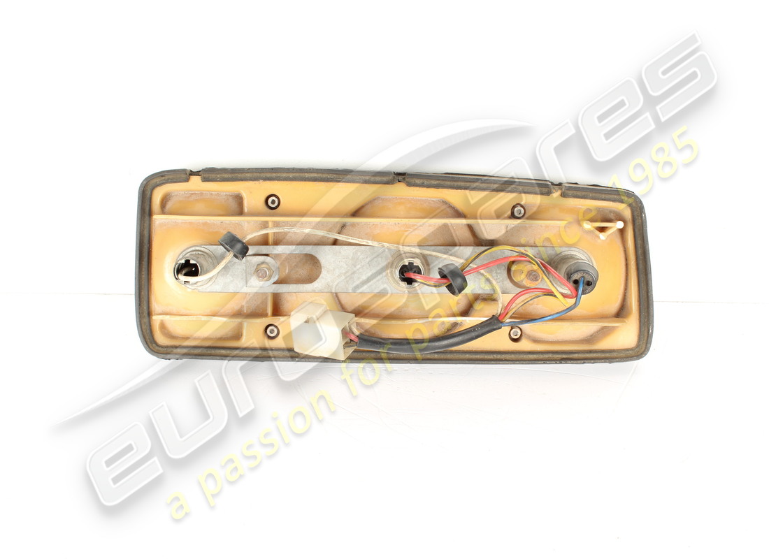 ensemble de feu arrière droit maserati utilisé. numéro de pièce 006744064 (2)